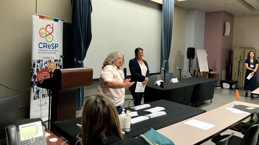 Photo de Louise Potvin, directrice scientifique du CReSP, prononçant le mot d'ouverture du Congrès 2023